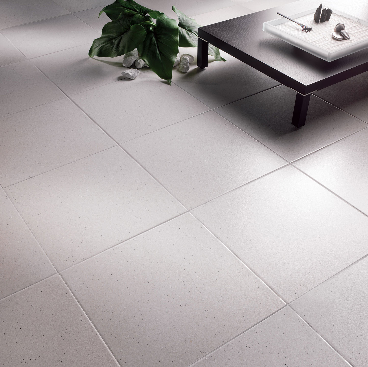 White Tiles that looks like Modern | Novoceram Modern effect White tiles